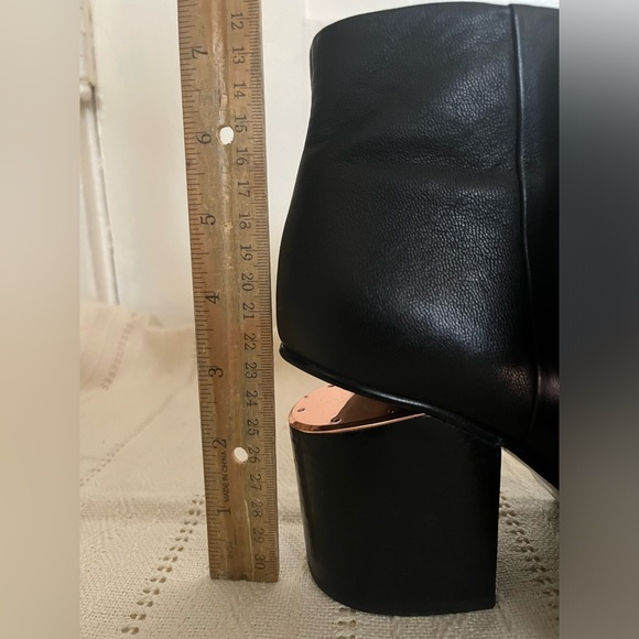 Alexander Wang Ankle Boot with Rose Gold Colored Cut-Out Heel EUR 38 US 7.5 - Picture 14 of 14
